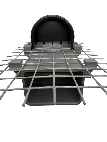 2-Part Plastic Feeder