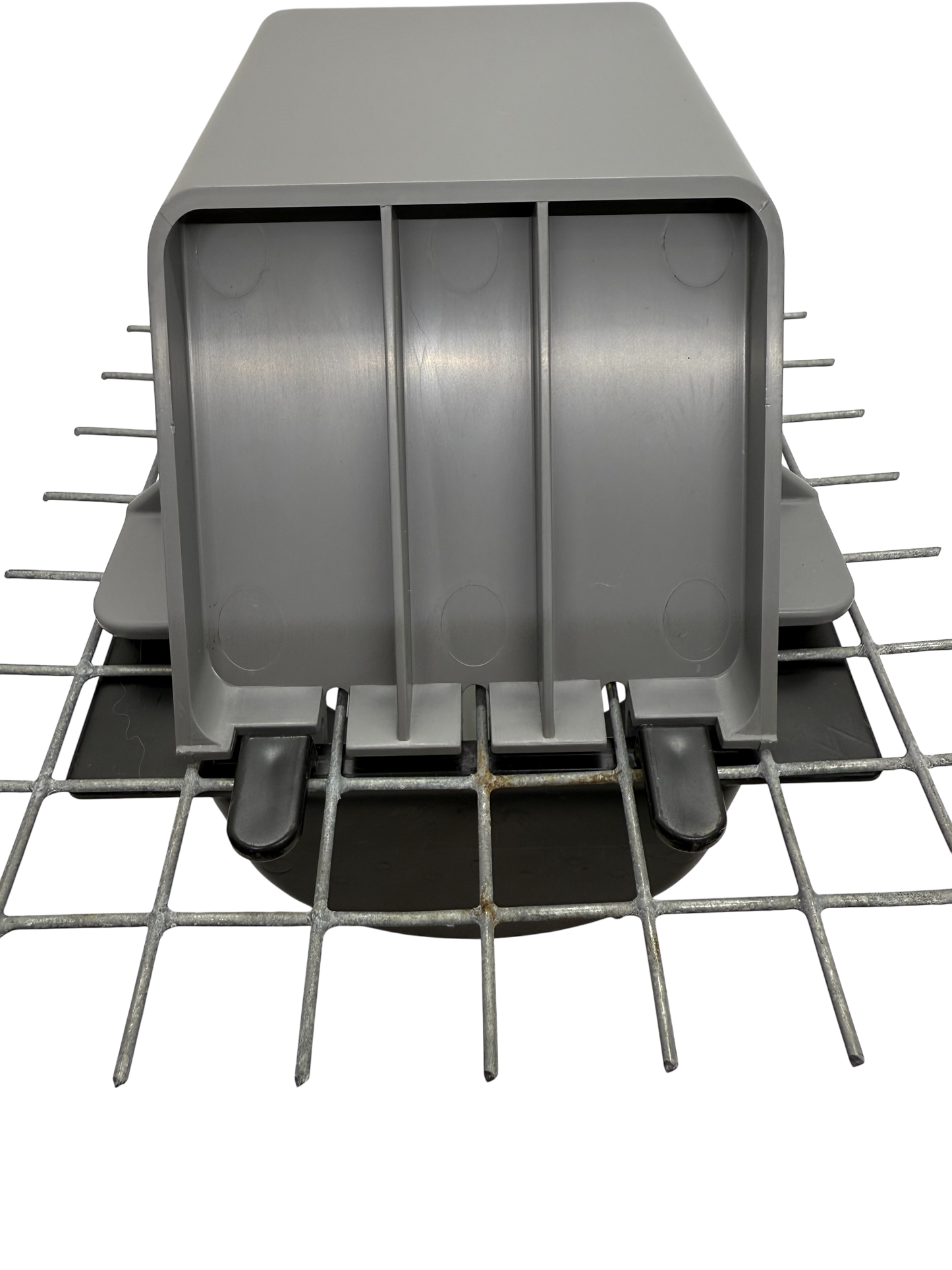 2-Part Plastic Feeder